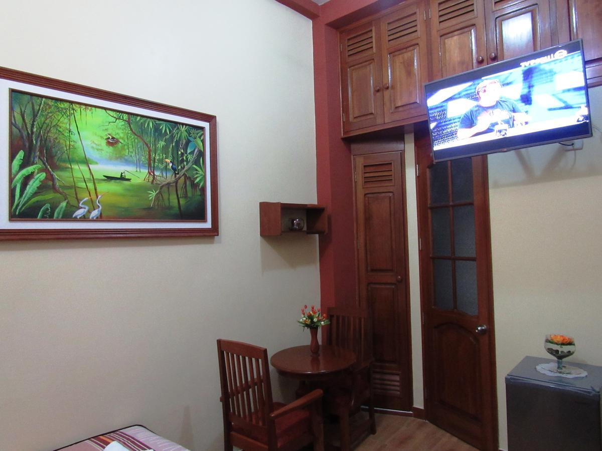 Alojamiento El Cardenal Iquitos Exterior foto